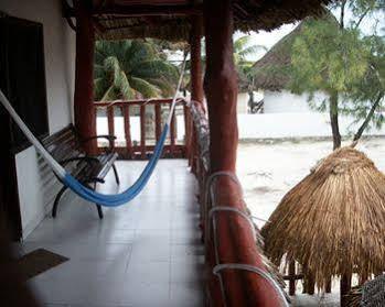 Palapas Las Gonzas Hotel Isla Holbox Exterior photo